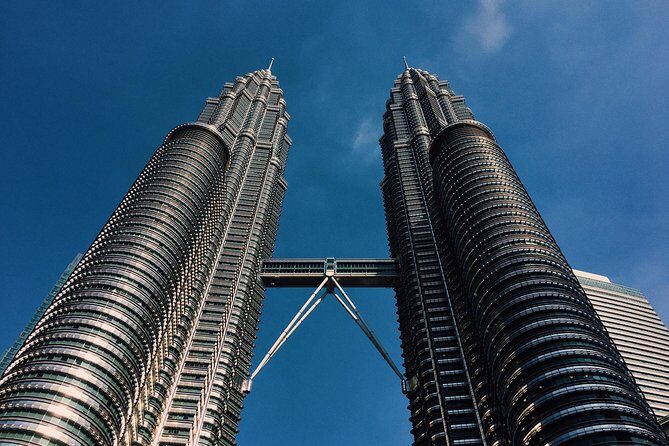 °17or19 Hrs Kuala Lumpur Van Tour from Singapore w' Tour Guide - Central Market and Petaling Street: crafts, batiks, dumplings, and bargains