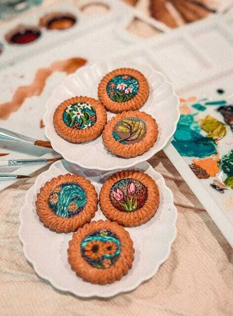 2-Hr Coffee and Biscuit Painting - Edible Paint - Painting with food colours on cookies: edible art that you actually taste