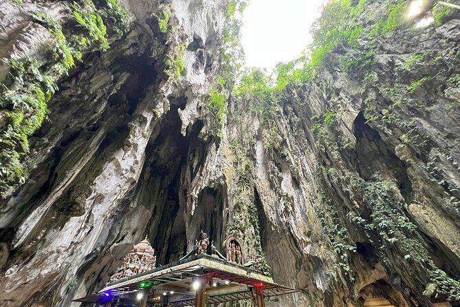 2-WAY FLIGHT: Private Kuala Lumpur guided day tour from Singapore - Petronas Twin Towers: Skybridge and Observation Deck at Level 86