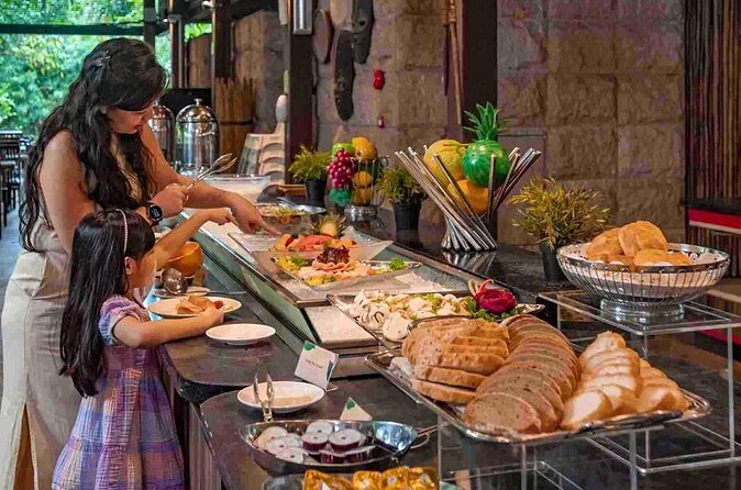 Breakfast In the Wild at Singapore Zoo Promo - Bird Park admission: where to spend your included time