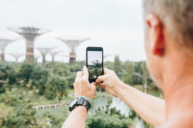 Highlights of Singapore Instagram Walking Tour - Marina Bay and Newton Food Centre: The Crazy Rich Asians Photo Moment