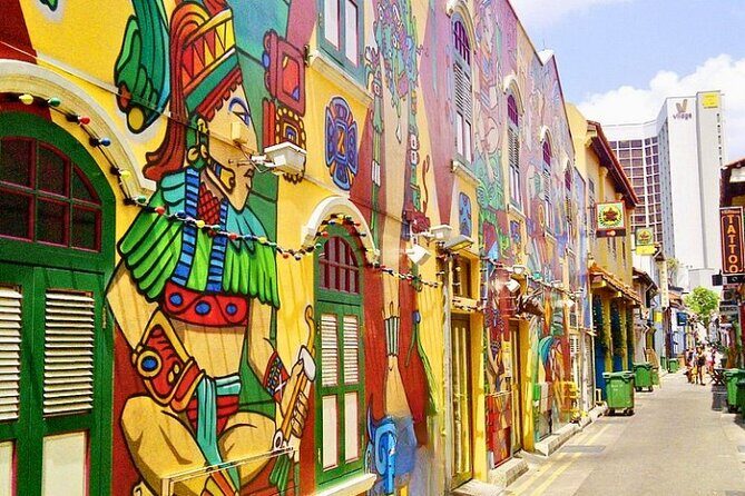Kampong Glam and Little India Join-in Walking Tour - Starting near Bugis: getting your bearings before the first photos