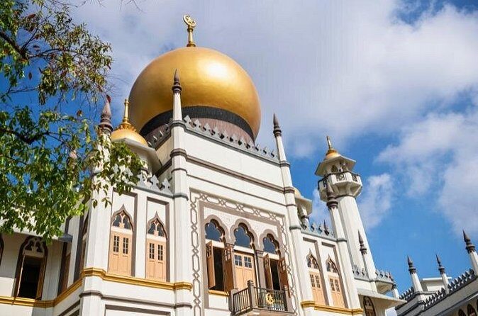 Kampong Glam and Little India Join-in Walking Tour - Former House of Tan Teng Niah: a painted villa in the middle of it all