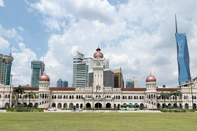 LUXURY Private day tour: Kuala Lumpur & Malacca from Singapore by licensed guide - Price and value: why $799.31 can add up (or not)
