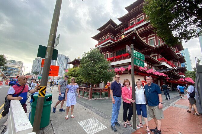 <em>Most Popular</em> The Singapore City Tour – Civic District and Visual Art Trails: modern Singapore in a compact stop’ /><br />
The tour includes <strong>Visual Art Trails – Civic District</strong>, framed as the birthplace of modern Singapore. The description also notes the area is home to notable historic buildings and spaces, and it’s described as a thriving arts, cultural and lifestyle precinct.</p>
<p><p>This stop is scheduled for about <strong>30 minutes</strong>. That’s long enough to walk a bit, notice building details, and understand why this part of the city shows up in so many Singapore photos. It’s also a helpful “context” moment after neighborhood stops: you get a sense of how the city organizes itself around major cultural and government-adjacent spaces.</p>
</p>
<p><p>If you enjoy street-level design and photos with strong architecture lines, this is one of the better uses of your limited time.</p>
</p>
<h2 id="mount-faber-park-the-view-stop-that-can-pay-off">Mount Faber Park: the view stop that can pay off</h2>
<p><img width="669" height="446" decoding="async" src=