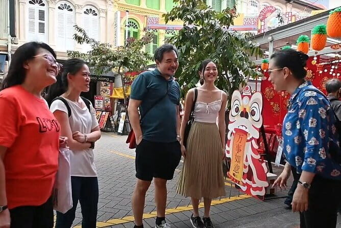 Private Tour Singapore Street Food & Night Tour - Stop 3: Merlion Park for the Iconic Singapore Moment