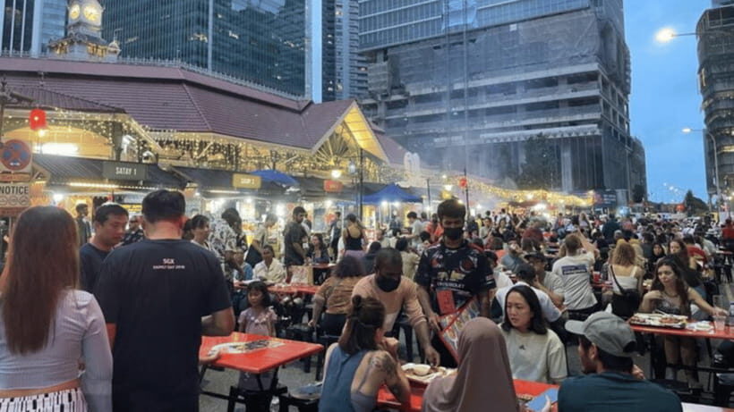 Signature Night Tour: Walk Through Marina with Food Tastings - Key Highlights Worth Your Time