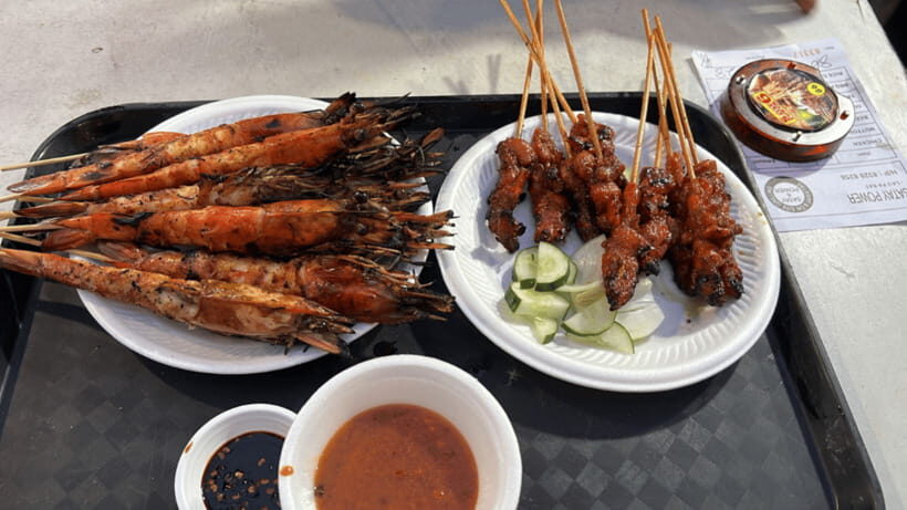Signature Night Tour: Walk Through Marina with Food Tastings - Lau Pa Sat: The Satay Stop That Sets the Tone
