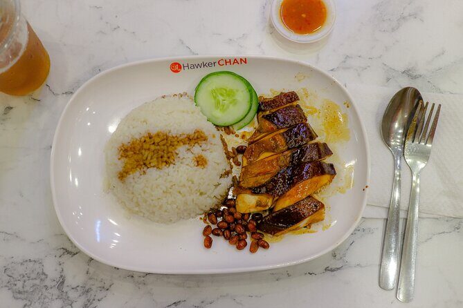 Singapore Foodie Experience Guided Tour with 5 dishes Tasting - Stop 2: Chinatown Complex Hawker Center and Your Carrot Cake or Char Kway Teow Choice