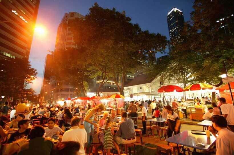 Singapore: Lau Pa Sat Night Street Food with Marina Bay Walk - Guides Make the Difference: Royston and Andros Energy