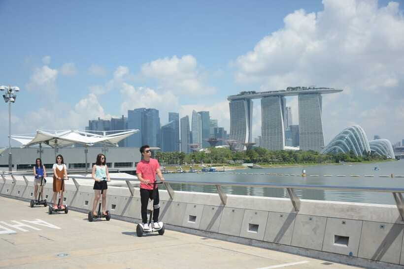 Singapore: Marina Bay Mini Segway Tour - Guide styles you’ll likely meet (and what to expect from them)