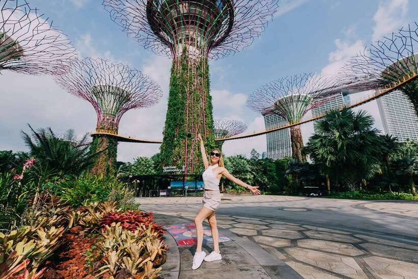 Singapore: Moments in the City Private Photography Session - Your Photographer’s Job: Poses, Candid Moments, and Confidence