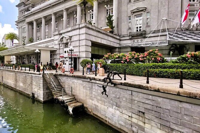Splendour of Colonial Singapore Walking Tour with Lunch - National Gallery Singapore: learning how art and empire share the frame