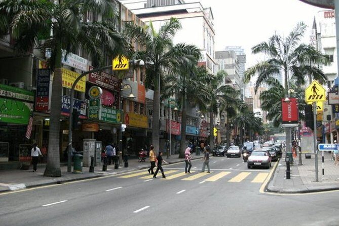 Your Private Kuala Lumpur Day: 16hr Hightlights Tour from Sg - Petronas Twin Towers stop: views, the gift shop, and what’s not included